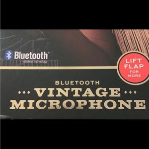 FAO Schwartz microphone with a Bluetooth